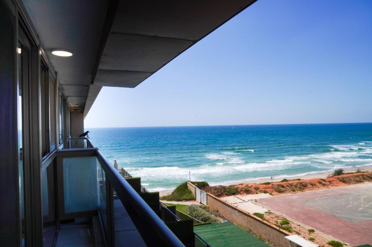 Beachfront Boutique Apartment Herzelia 外观 照片