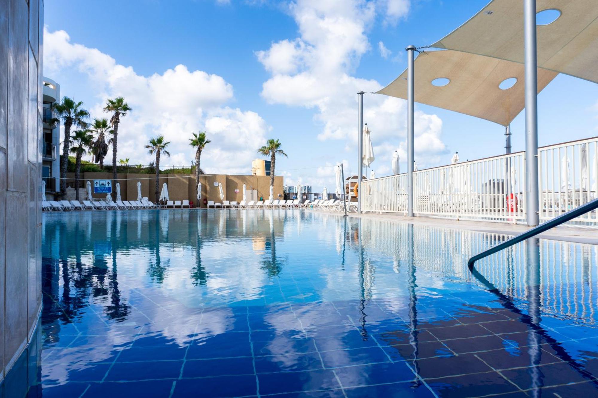 Beachfront Boutique Apartment Herzelia 外观 照片